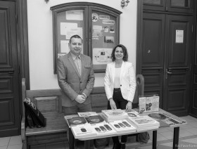 Zdjęcie z seminarium naukowego pt. Statystyka w praktyce - II edycja 12.03.2024 r. - stoisko promocyjne